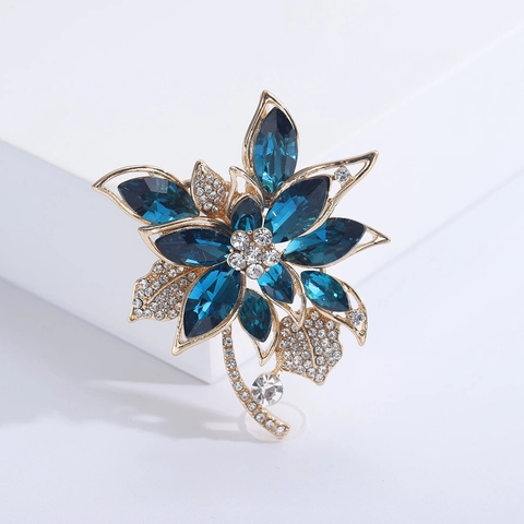 Luxury Crystal Flower Brooch For Women Alloy Rhinestone Floral Lapel Pin Vintage Fashion Elegant Dress Suit Accessories Jewelry