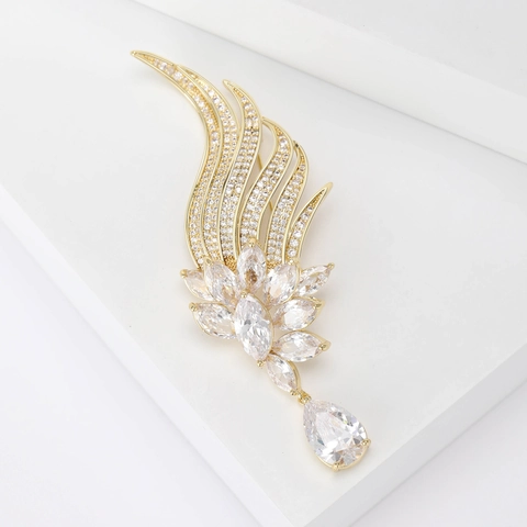 Elegante Spilla Ali d'Angelo in Strass Oro per Donna Gioielli di Moda Ali Decorativi Intarsiati Accessorio per Abbigliamento Festa Regalo