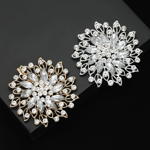 Alloy Rhinestone Marquise Flower Brooch Pin For Women Elegant Sun Flower Crystal Brooches For Shawl Cardigan Jewelry