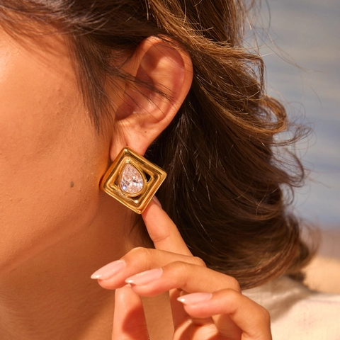 Luxus 18K Vergoldet Edelstahl Tropfenform Zirkonia Ohrstecker Geometrischer Vielseitiger Schmuck Für Damen