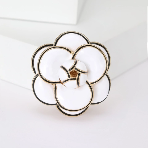 Alloy Camellia Flower Brooch For Women Vintage Enamel Petal Gold Trim Pin Elegant Dress Suit Accessories Fashion Jewelry Gift