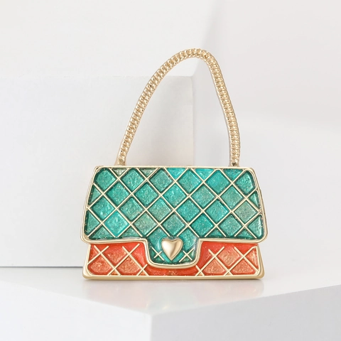 Mode Handtasche Brosche Für Damen Legierung Emaille Steppmuster Herz Dekor Metallkette Pin Elegante Schmuck Zubehör