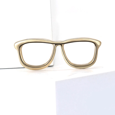 Einfache Legierung Brillenform Brosche Mode Glatte Galvanisierte Brille Reversnadel Personalisierte Anzug Mantel Schmuck Für Damen