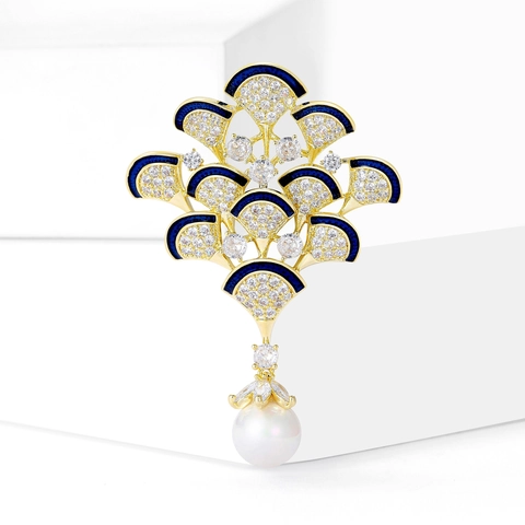 Vintage Luxury Fan Shaped Brooch With Blue Enamel Micro Inlaid Zirconia Artificial Pearl Pendant Gold Plated Copper Brooch For Women Jewelry