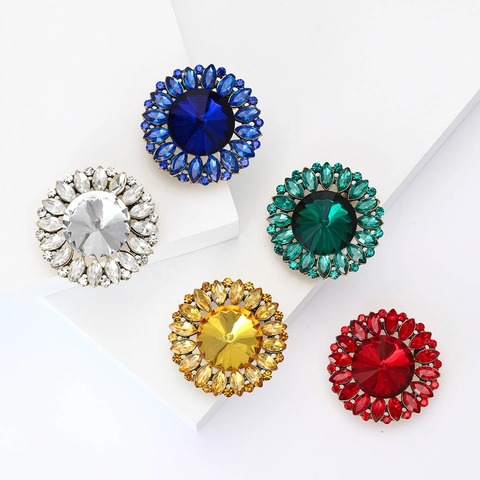 Vintage Alloy Sunflower Rhinestone Brooch For Women High Grade Crystal Flower Pin For Suits Dresses Accessories Jewelry