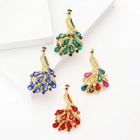 Broche Paon en Alliage Vintage pour Femmes Luxueuse Broche d'Animal Incrustée de Strass pour Costume Châle Bijoux Cadeau