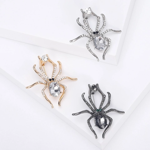 Gothic Alloy Rhinestone Spider Brooch Pin Fashion Halloween Suit Lapel Pin Jewelry Accessory For Men Women Gift