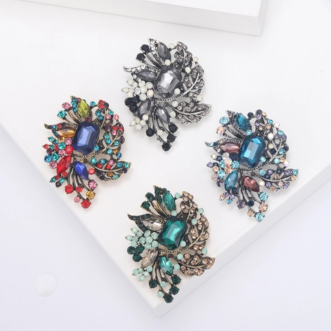 Vintage Legierung Strass Blume Brosche Für Damen Hochwertige Retro Kristall Glas Blumen Blatt Pin Für Kleidung Dekoration Hochzeit Party Schmuck