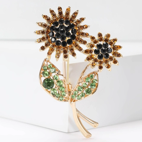 Elegant Alloy Sunflower Brooch For Women Exquisite Rhinestone Floral Pin Versatile Dress Corset Jewelry Accessories