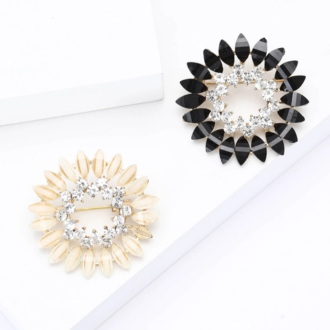 Elegante Broche de Guirnalda de Girasol de Aleación con Diamantes de Imitación para Mujer Alfiler de Solapa Floral Vintage Accesorios de Corsage de Cárdigan de Alta Calidad Joyería Regalo