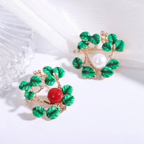 Vintage Alloy Green Enamel Leaf Wreath Brooch With Artificial Pearl Rhinestone For Women Flower Plant Pin Jewelry Gift