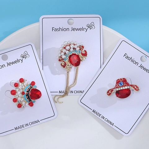 Broche en Alliage Style Chinois Masque Opéra Pékin Coiffe Rouge Bleu Émail Strass Perle Artificielle Gland Broche pour Femmes
