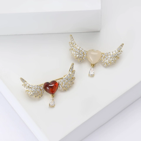 Lussuosa Spilla Ali d'Angelo a Cuore in Rame Con Zirconia Intarsiata Micro-pavé Spilla da Corsage per Donna Gioielli Moda