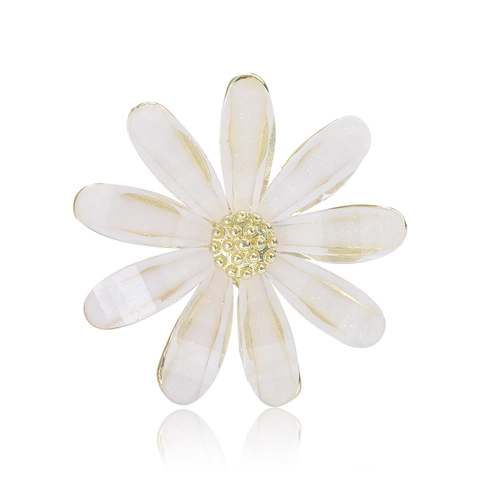 Elegant Korean Style White Daisy Flower Brooch For Women Alloy Drip Oil Botanical Suit Coat Accessory Fashion Jewelry