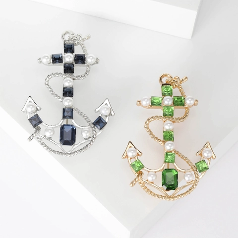 Vintage Alloy Nautical Anchor Brooches For Women Rhinestone Artificial Pearl Inlaid Anchor Breastpin Daily Party Jewelry Gift