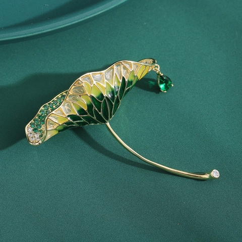 Eleganter Lotusblatt Emaille Brosche Für Damen Vergoldet Kupfer Blatt Anstecknadel Mit Grünen Strasssteinen Tropfenanhänger Modeschmuck