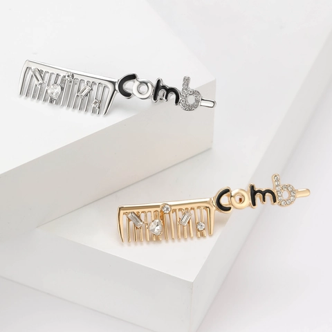 Fashion Creative Comb Shape Rhinestone Alloy Brooch Pins For Women Letter Comb Enamel Lapel Pin Suit Shirt Accessory Jewelry