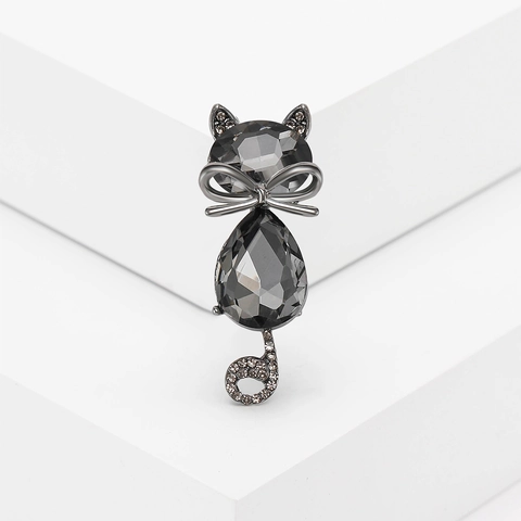 Exquisite Alloy Rhinestone Cat Brooch Pin For Women Cute Animal Crystal Brooch With Bow Jewelry For Suit Dress Fashion Accessories