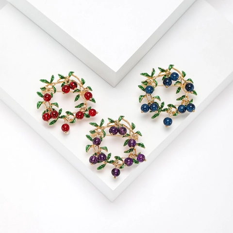 Fashion Cranberry Berry Wreath Brooch Elegant Alloy Enamel Fruit Pin Jewelry For Women Dress Scarf Accessory Gift