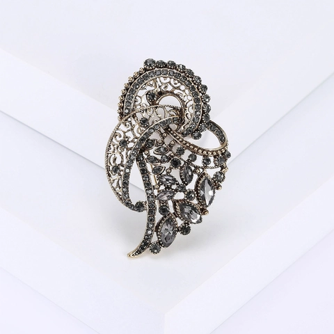 Vintage Legierung Strass Blume Brosche Für Damen Retro Hohl Kristall Corsage Elegant Kleidung Zubehör Schmuck Geschenk