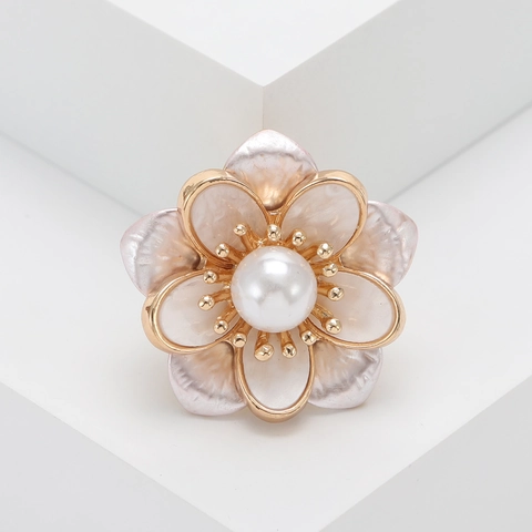 Exquisite Camellia Flower Brooch Elegant Enamel Shell Texture Alloy Pin With White Pearl For Women Wedding Banquet Jewelry