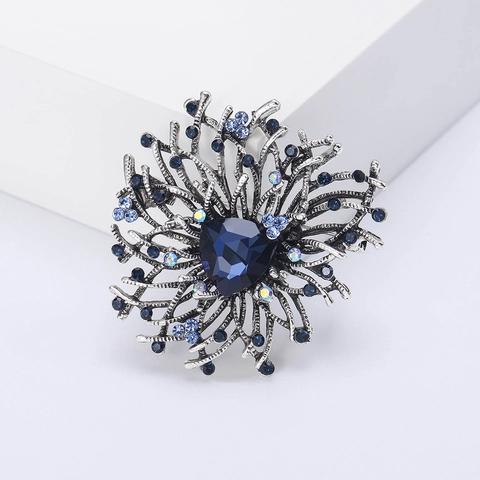Vintage Alloy Crystal Flower Brooches For Women Luxury Rhinestone Glass Floral Pins Retro Clothing Decorative Jewelry Accessories