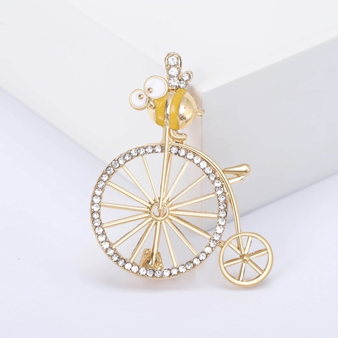 Creative Alloy Bee Riding Bicycle Brooch With Rhinestone Enamel Vintage Style Cute Animal Pin Jewelry For Women Gift
