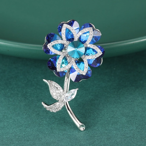 Elegante Broche de Flor de Cobre para Mujer Exquisito Alfiler Floral de Diamantes de Imitación Micro Pavé Joyería de Moda