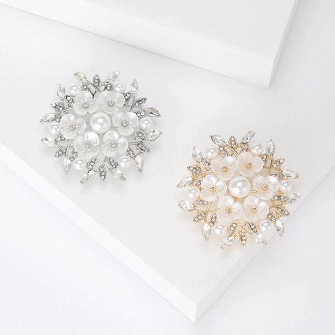 Elegante Spilla a Fiore in Lega Con Perla Artificiale e Strass Spilla Floreale Botanica per Donna Gioielli per Banchetto di Nozze