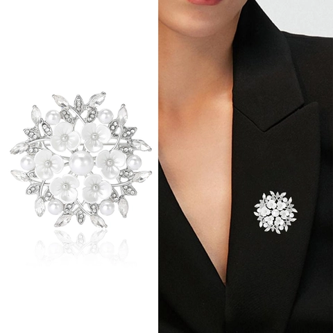 Elegante Spilla a Fiore in Lega Con Perla Artificiale e Strass Spilla Floreale Botanica per Donna Gioielli per Banchetto di Nozze