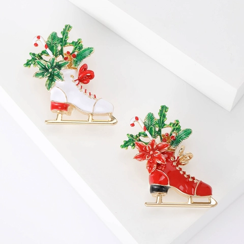 Broche Vintage de Patines de Hielo de Navidad Aleación Esmalte Rhinestone Acebo Baya Caramelo Decoración Para Mujer Regalo