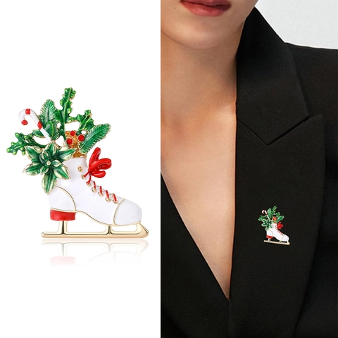 Broche Vintage de Patines de Hielo de Navidad Aleación Esmalte Rhinestone Acebo Baya Caramelo Decoración Para Mujer Regalo