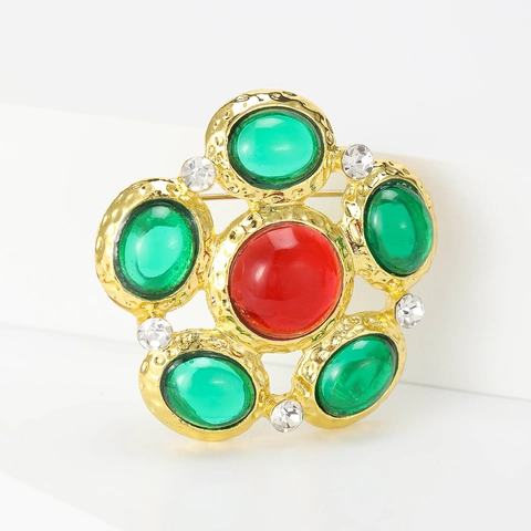 Vintage Hofstil Legierung Blume Brosche Mit Gehämmerter Metalltextur Rot Grün Harz Cabochon Strass Elegant Party Schmuck