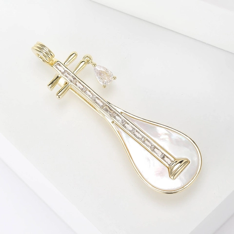 Spilla Vintage in Stile Cinese a Forma di Pipa Liuto Lega Conchiglia Intarsiata Strass Strumento Musicale Elegante Accessorio Donna