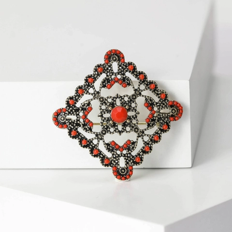 Vintage Alloy Hollow Flower Brooch For Women Elegant Turkish Square Floral Pin Fashion Jewelry Wedding Banquet Accessory