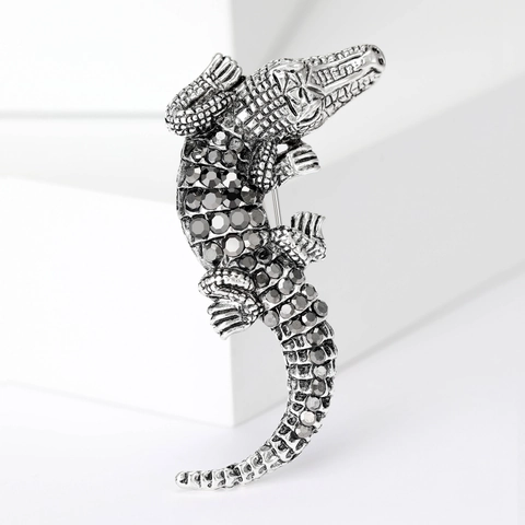 Vintage Alloy Crocodile Brooch Pin For Women Luxury Rhinestone Inlaid Animal Breastpin Accessory For Coats And Suits