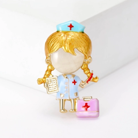 Cartone Animato Infermiera Smalto Spilla Pin per Donna Lega Placcata Oro Goccia d'Olio Pin Risvolto Croce Medica Distintivo Gioielli Regalo