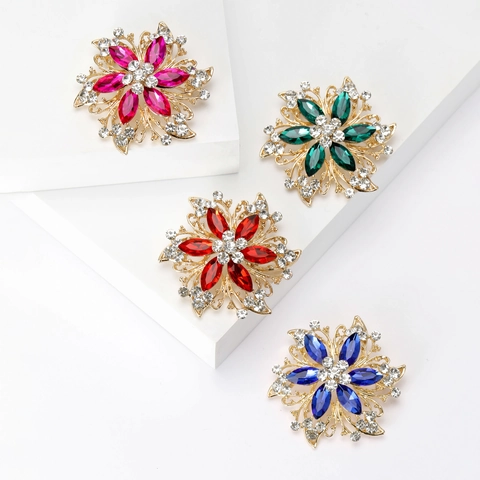 Vintage Legierung Blume Brosche Für Damen Retro Strass Floral Pin Mode Bekleidung Zubehör Hochzeit Party Schmuck