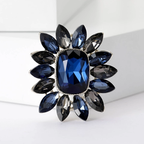 Vintage Alloy Rhinestone Sunflower Brooch For Women Elegant Crystal Floral Breastpin For Suit Dress Wedding Party Jewelry
