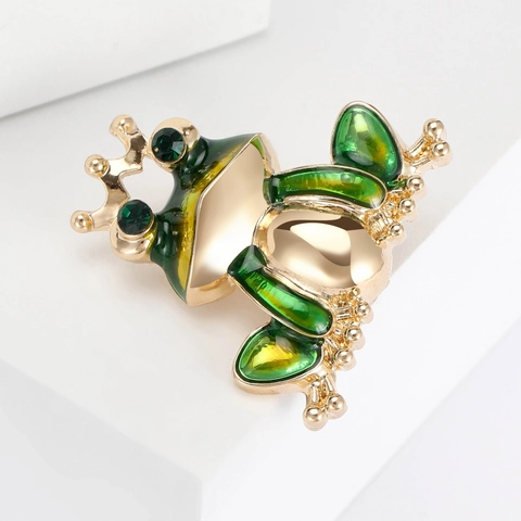 Cute Frog Prince Crown Brooch Alloy Green Enamel Rhinestone Pin For Women Fashion Animal Clothing Accessories Jewelry Gift