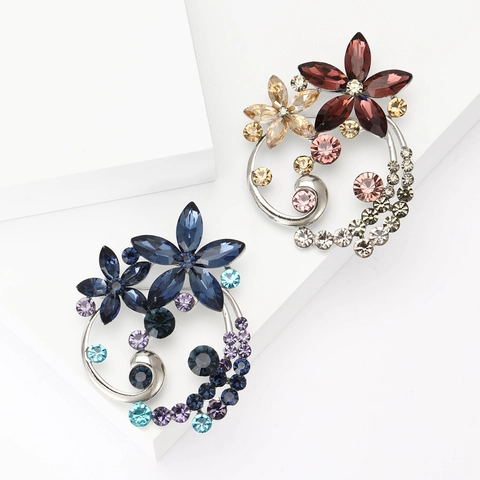 Lussuosa Spilla a Fiore in Lega Europea con Strass per Donna Stile Vintage di Palazzo Spilla Floreale Vegetale per Banchetti Matrimoni Feste Gioielli