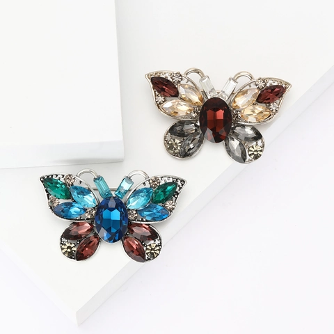 Vintage Legierung Strass Hohl Schmetterling Brosche Exquisite Damen Bekleidung Corsage Schmuck Zubehör Elegante Anstecknadel Geschenk