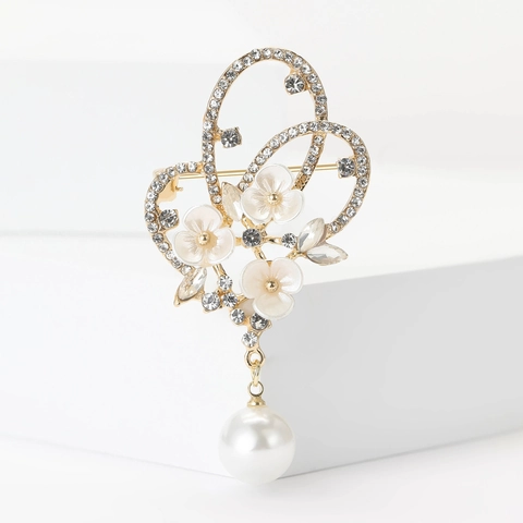 Elegante Legierung Strass Schmetterling Blume Brosche Mit Künstliche Perle Anhänger Exquisite Anzug Pin Schmuck Für Damen