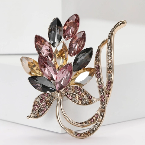 Elegant Alloy Rhinestone Flower Bouquet Brooch For Women High Grade Suit Dress Accessories Fashion Jewelry Pin