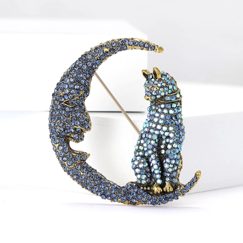 Vintage Alloy Rhinestone Moon Cat Brooch Pin For Women Elegant Gold Plated Animal Shape Breastpin Clothing Jewelry Gift