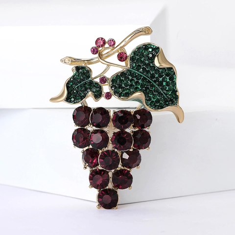 Fashion Alloy Rhinestone Grape Brooch Pin For Women Elegant Fruit Shape Inlaid Crystal Corsage Accessory For Daily Party