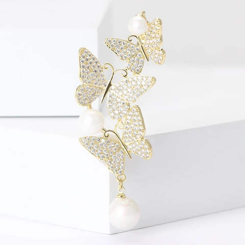Elegante Spilla a Farfalla in Rame e Zirconia Stile Coreano per Donna Con Perla Artificiale Spilla per Bavero per Abito da Cerimonia