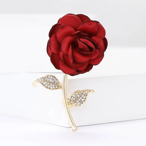 Elegant Alloy Satin Rose Flower Brooch Pin For Women With Rhinestone Leaves Vintage Gold Tone Floral Breastpin Jewelry Accessory