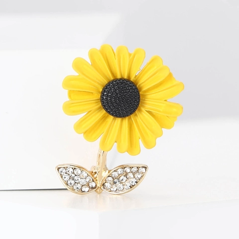 Fashion Alloy Enamel Daisy Sunflower Brooch Rhinestone Flower Lapel Pin Elegant Jewelry For Women Suits Cardigan Accessories