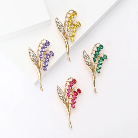 Eleganter Legierung Maiglöckchen Brosche Damen Vergoldet Strass Blume Anstecknadel Für Anzug Mantel Mode Schmuck Zubehör